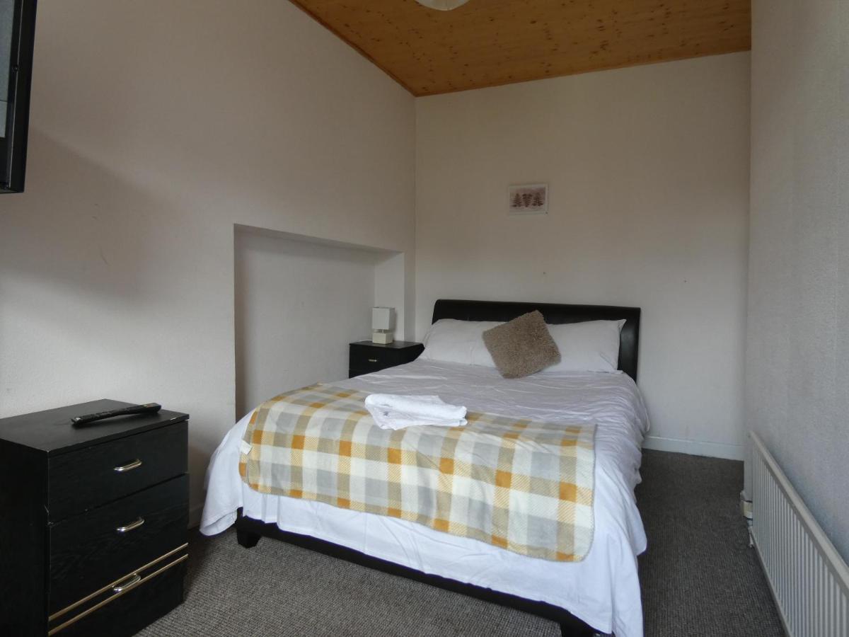 Hill Breeze House Hotel Merthyr Tydfil Buitenkant foto