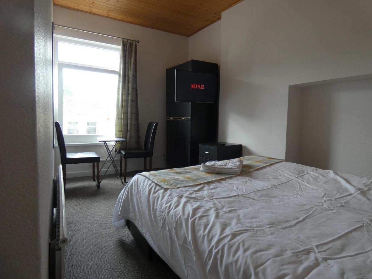 Hill Breeze House Hotel Merthyr Tydfil Buitenkant foto